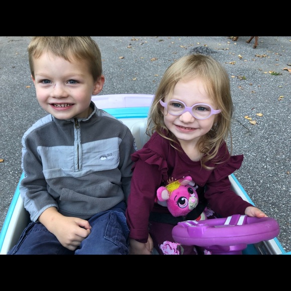 Meet your Posher, Elizabeth - Picture 2 of 5